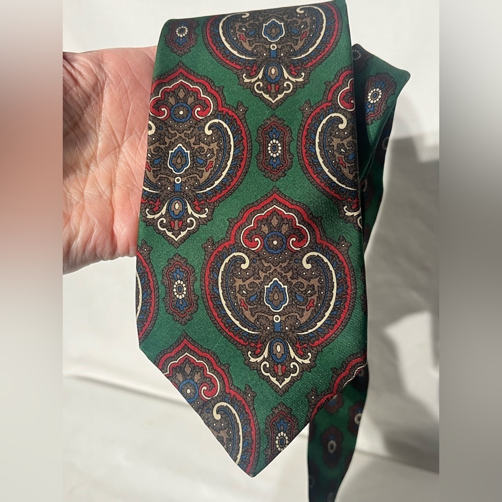 Vintage Tommy Hilfiger Italian 100% Silk Green and Red Necktie Made in USA